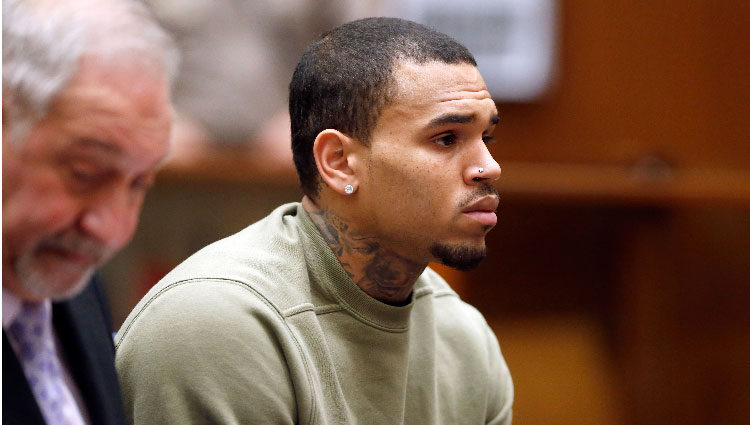 Chris Brown pierde la libertad condicional 