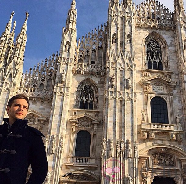 Marc Clotet junto al Duomo de Milán