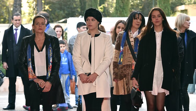 Estefanía de Mónaco, Camille Gottlieb y Pauline Ducruet en el Festival de Circo de Monte-Carlo 2015