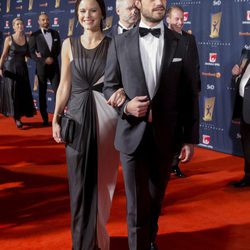 Carlos Felipe de Suecia y Sofia Hellqvist en la gala del Deporte Sueco 2015