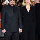 Johnny Depp y Amber Heard en la presentación de 'Mortdecai' en Londres