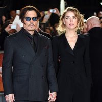 Johnny Depp y Amber Heard en la presentación de 'Mortdecai' en Londres