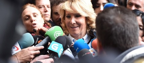 Esperanza Aguirre llega al juicio por el incidente de tráfico y posterior fuga en la Gran Vía