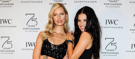 Adriana Lima y Karolina Kurkova en el Salón de la Alta Relojería de Ginebra