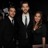 Marc Clotet y Natalia Sánchez con Fernando Llorente en la Semana de la Moda Masculina de Milán 2015