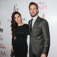 Armie Hammer y Elizabeth Chambers asisten a los 'Fashion Los Angeles Awards 2015'