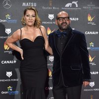 José Corbacho y su mujer, Anna Barrachina, en la alfombra roja de los Premios Feroz 2015