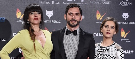 Yolanda Ramos, María León y Paco León en la alfombra roja de los Premios Feroz 2015