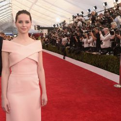 Felicity Jones en la alfombra roja de los Screen Actors Guild Awards 2015