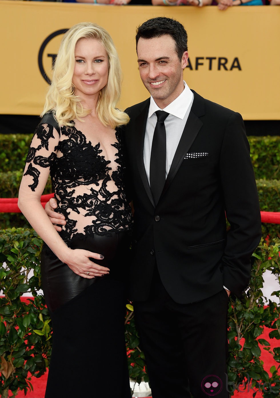 Reid Scott y Elspeth Keller en los premios SAG Awards 