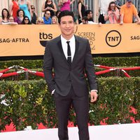 Mario Lopez en la alfombra roja de los Screen Actors Guild Awards 2015