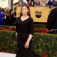 Mayim Bialik en la alfombra roja de los Screen Actors Guild Awards 2015