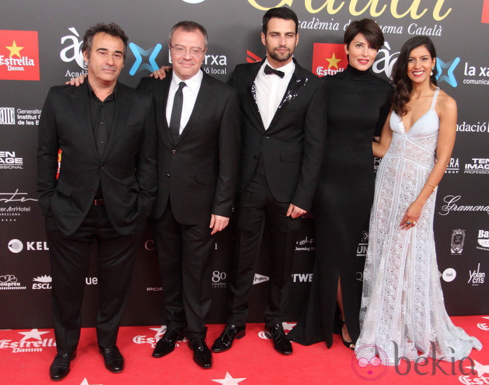 Eduard Fernández, Daniel Monzón, Jesús Castro, Bárbara Lennie y Mariam Bachir en los Premios Gaudí 2015