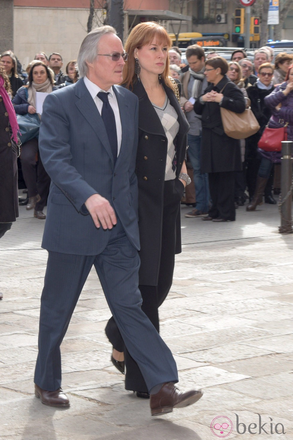 Gloria Lomana y Josep Piqué en el funeral de José Manuel Lara Bosch en Barcelona