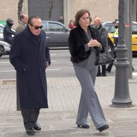 Curro Romero y Carmen Tello en el funeral de José Manuel Lara Bosch en Barcelona