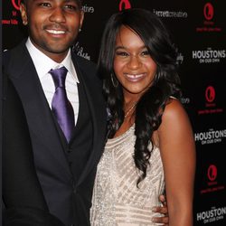 Nick Gordon y Bobbi Kristina Brown en la presentación de 'The Houstons On Our Own'