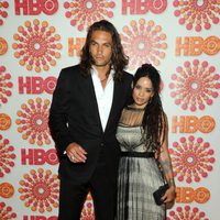 Jason Momoa y Lisa Bonet en la fiesta HBO post Emmy 2011