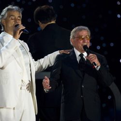 Tony Bennett canta junto a Andrea Bocelli en su 85 cumpleaños