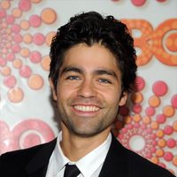 Adrian Grenier en la fiesta HBO post Emmy 2011