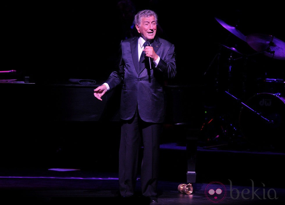 Tony Bennett actuando en la gala de su 85 cumpleaños