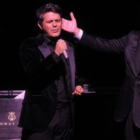 Alejandro Sanz y Tony Bennett en el 85 cumpleaños de Tony Bennett