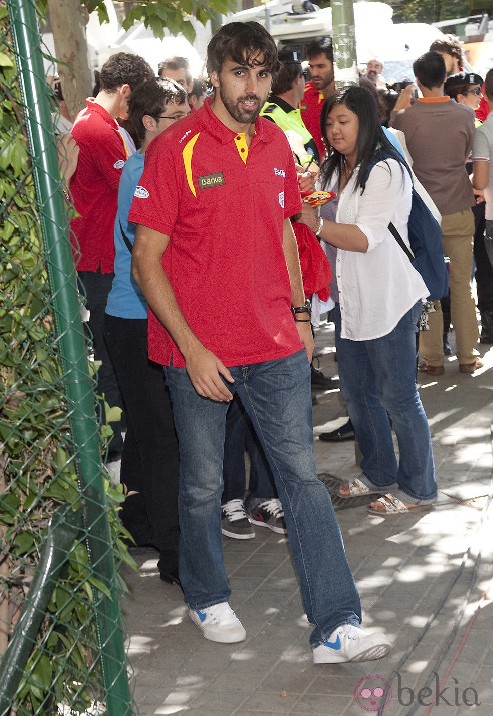 Víctor Sada en la celebración de la victoria del Eurobasket 2011