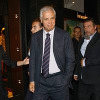 Roberto Formigoni en la inauguración de la tienda Pirelli en Milán