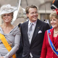 Los Príncipes Laurentina, Constantino y Margarita de Holanda en la apertura del parlamento