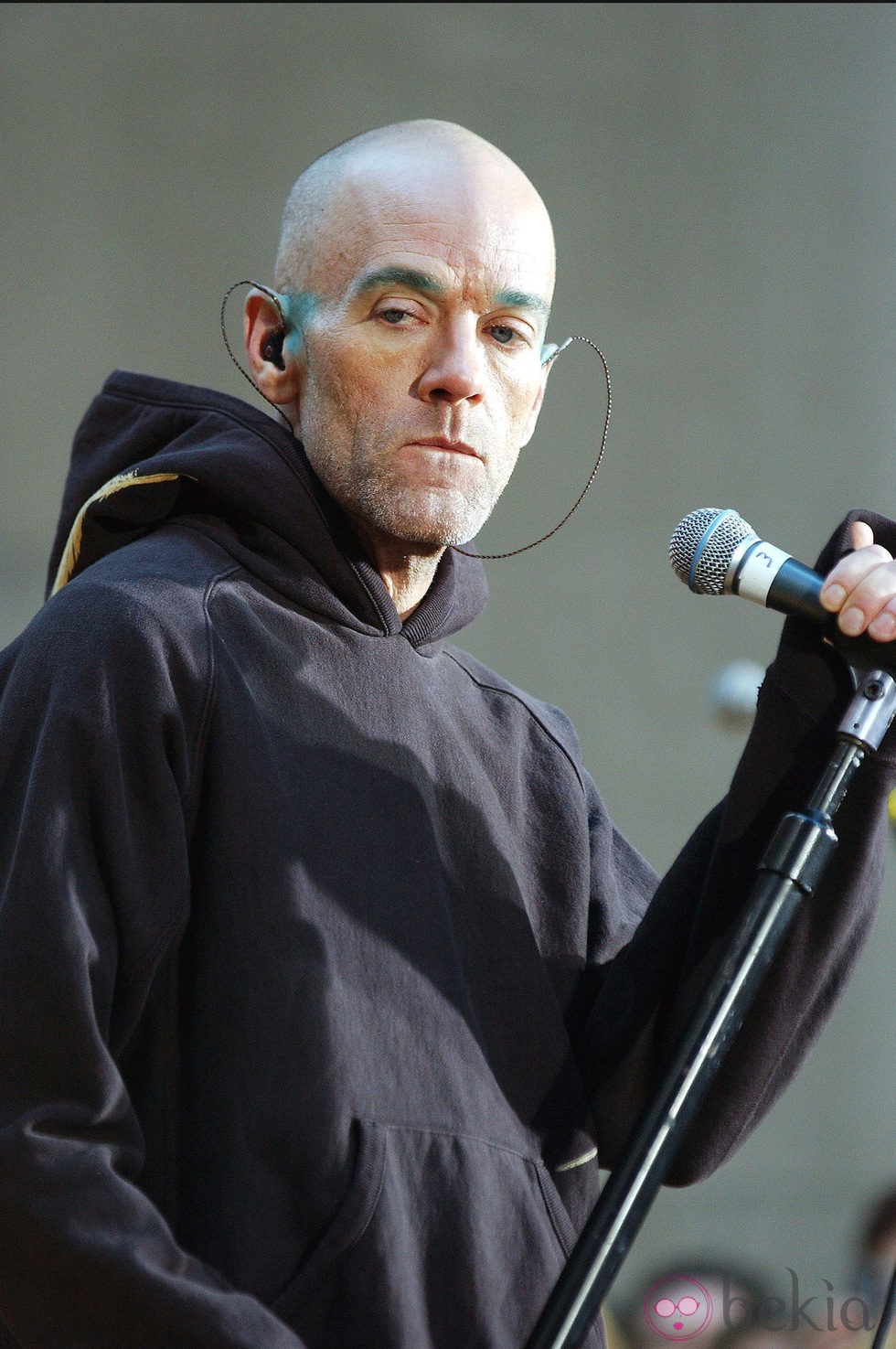 El cantante de REM Michael Stipe durante un concierto en Nueva York