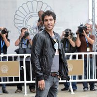 Miguel Ángel Silvestre a su llegada a San Sebastián para presentar 'Verbo'