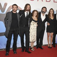 El elenco de 'Isabel' posa en el preestreno de la serie en el Festival de San Sebastián