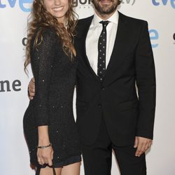 Michelle Jenner y Rodolfo Sancho en el preestreno de 'Isabel' en San Sebastián