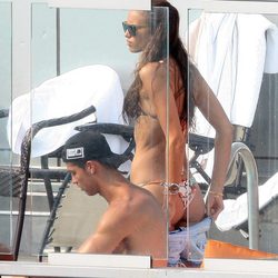 Cristiano Ronaldo e Irina Shayk en bikini durante sus vacaciones en Nueva York