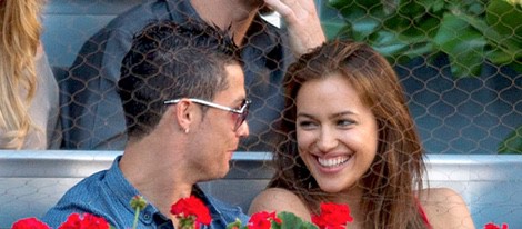 Cristiano Ronaldo e Irina Shayk, felices durante un partido de tenis