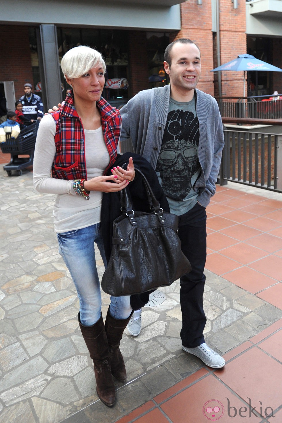 Andrés Iniesta y la madre de su hija, Anna Ortiz