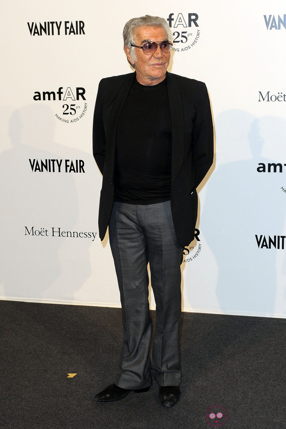 Roberto Cavalli en la gala amfAR de la Milán Fashion Week 2011