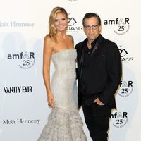 Heidi Klum y Kenneth Cole en la gala amfAr de la Milán Fashion Week 2011