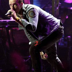 Chris Martin durante su actuación en el Festival iHeartRadio