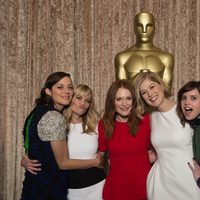 Marion Cotillard, Reese Witherspoon,  Julianne Moore, Rosamund Pike y Felicity Jones en el almuerzo de los nominados a los Oscar 2015