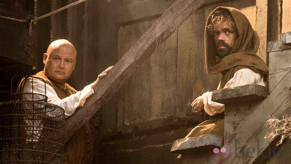 Conleth Hill y Peter Dinklage en la quinta temporada de 'Juego de Tronos'