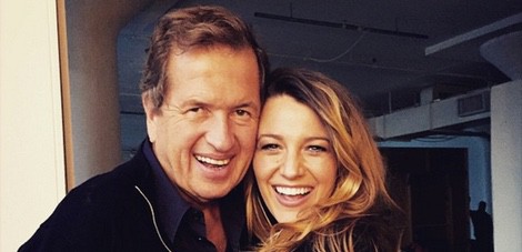 Mario Testino y Blake Lively posan juntos y sonrientes