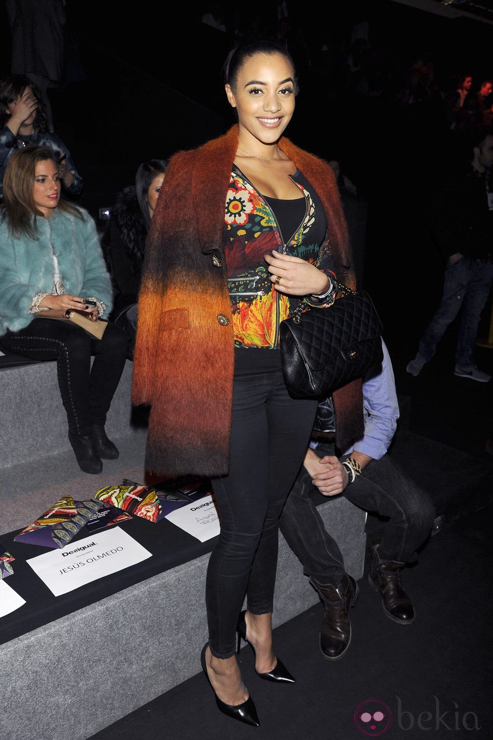 Amal Fashanu en el desfile de Desigual en la Madrid Fashion Week otoño/invierno 2015/2016