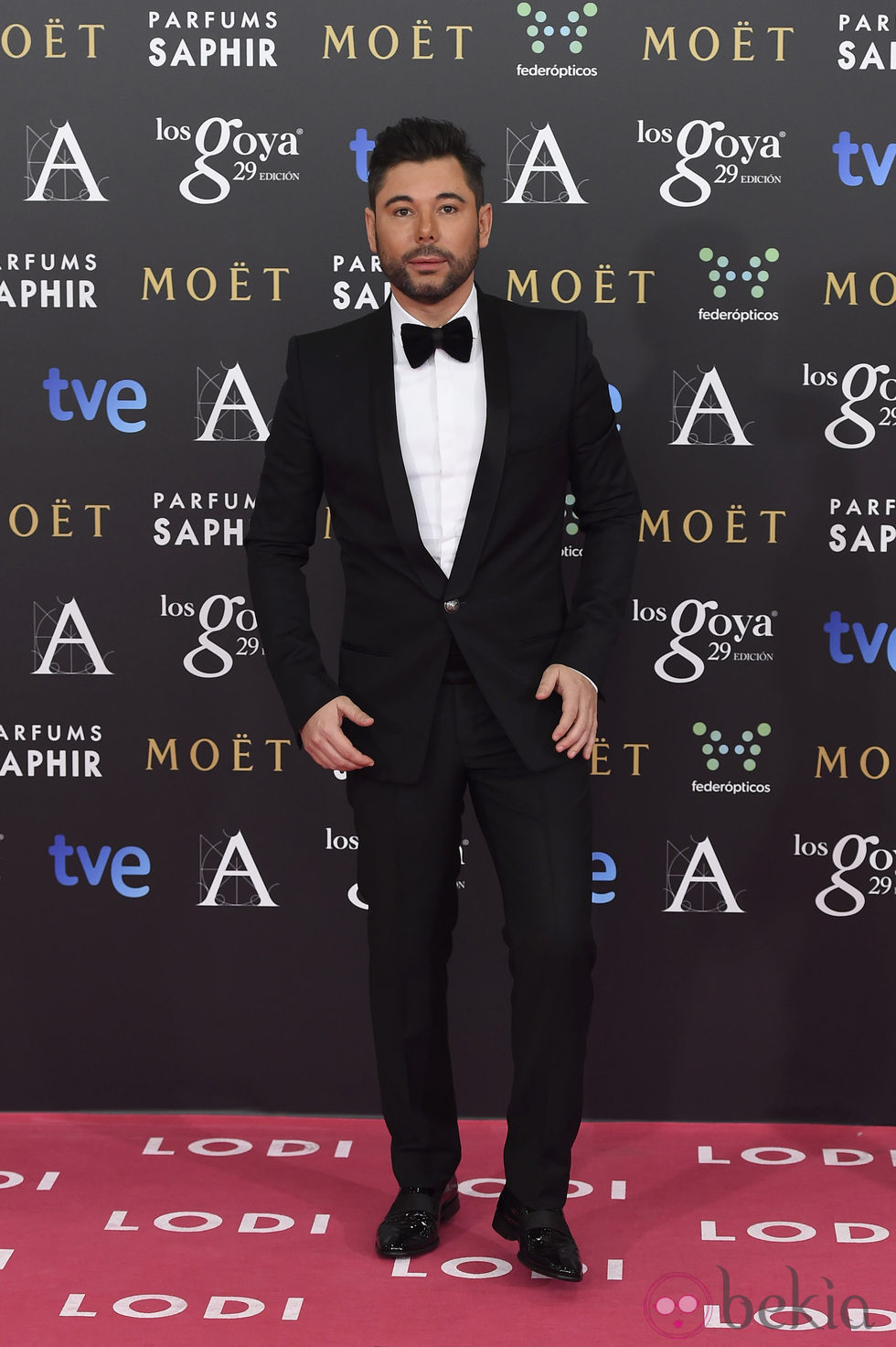 Miguel Poveda en la alfombra roja de los Goya 2015