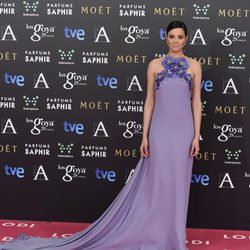 Dafne Fernández en la alfombra roja de los Goya 2015