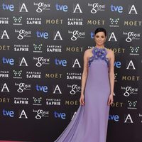 Dafne Fernández en la alfombra roja de los Goya 2015