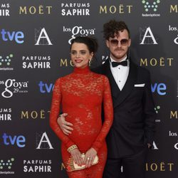 Macarena Gómez y Aldo Comas en la alfombra roja de los Goya 2015