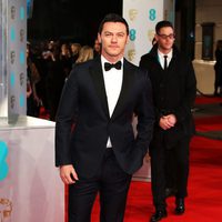 Luke Evans en los BAFTA 2015