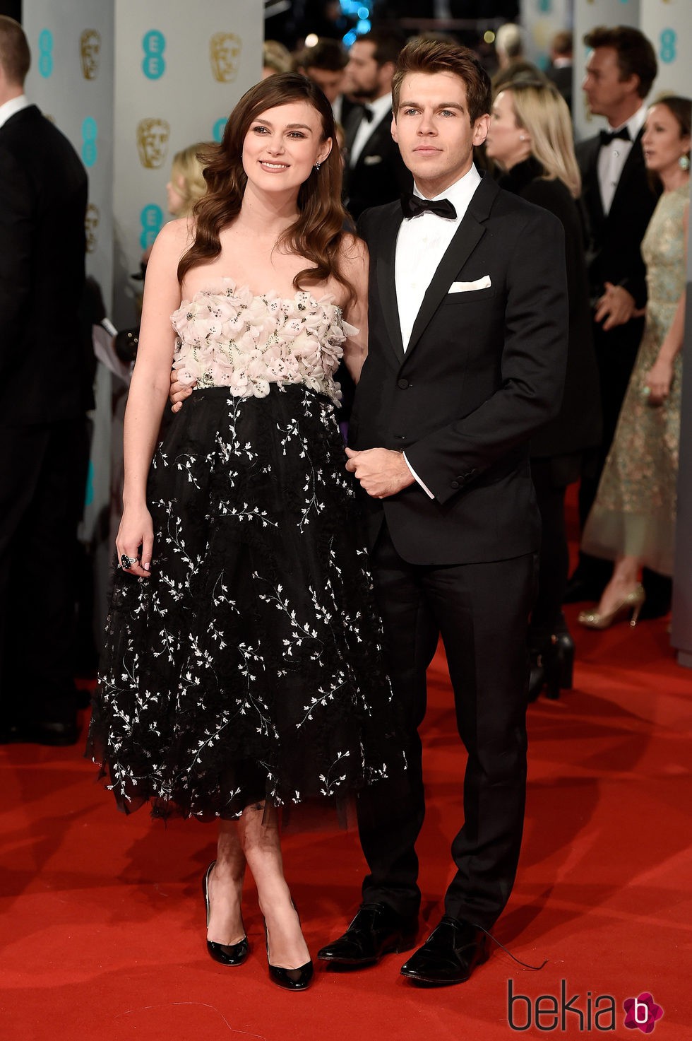 Keira Knightley y James Righton en los BAFTA 2015