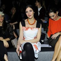 Espido Freire en el front row de Ion Fiz en Madrid Fashion Week otoño/invierno 2015/2016