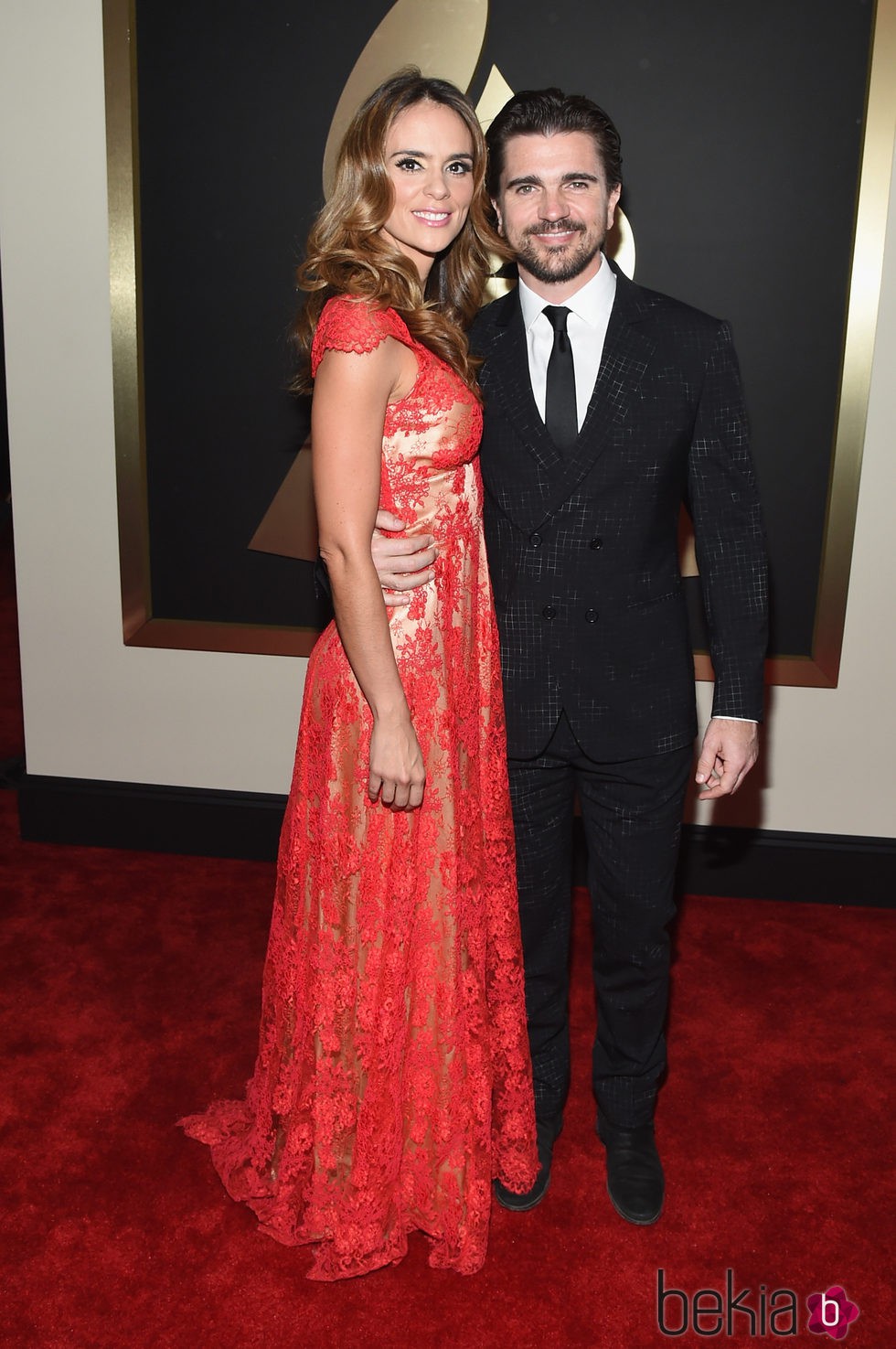 Juanes y Karen Martinez en los Grammy 2015